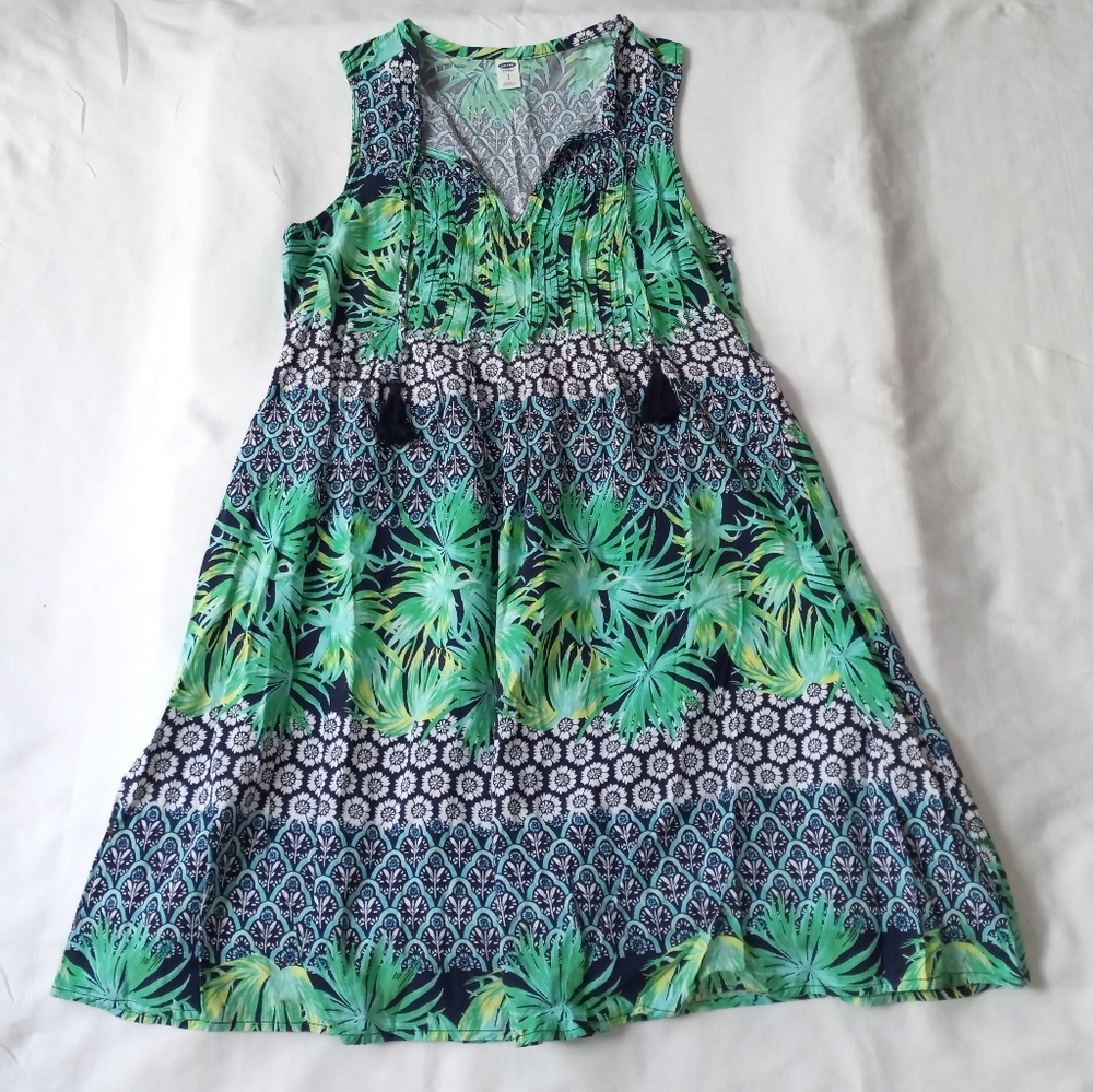 Women's Old Navy Sleeveless V-Neck Cut Dress